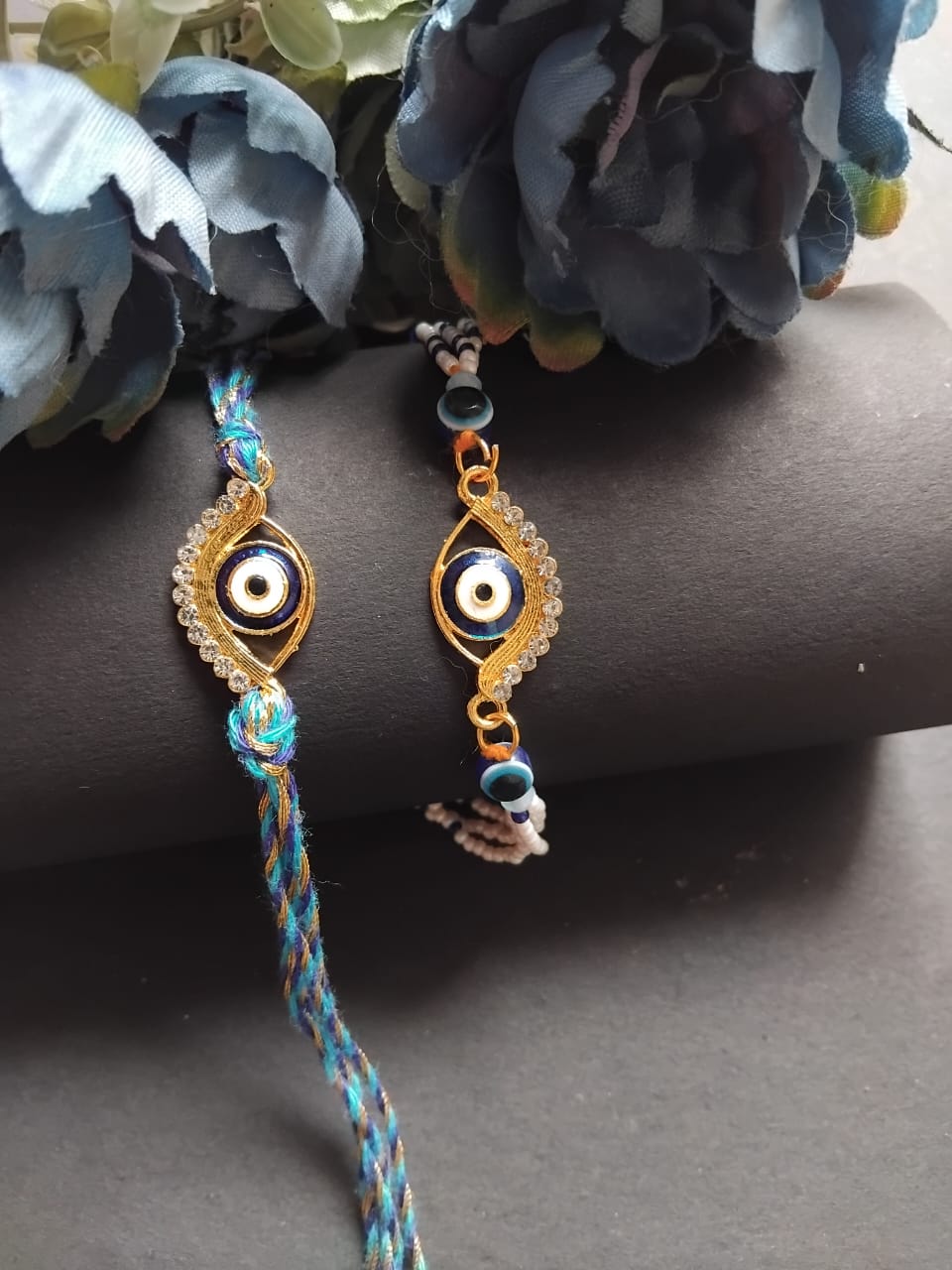 BUTTON CRYP Multicolor Couple Rakhi Set – Perfect Rakhi for Bhaiya and Bhabhi