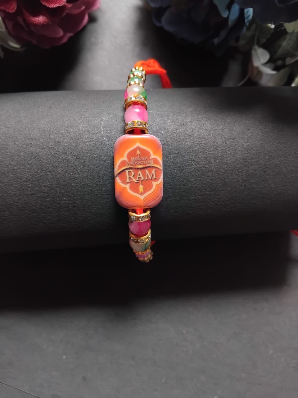 BUTTON CRYP Single Rakhi Red Color – Love Rakhi for Brother
