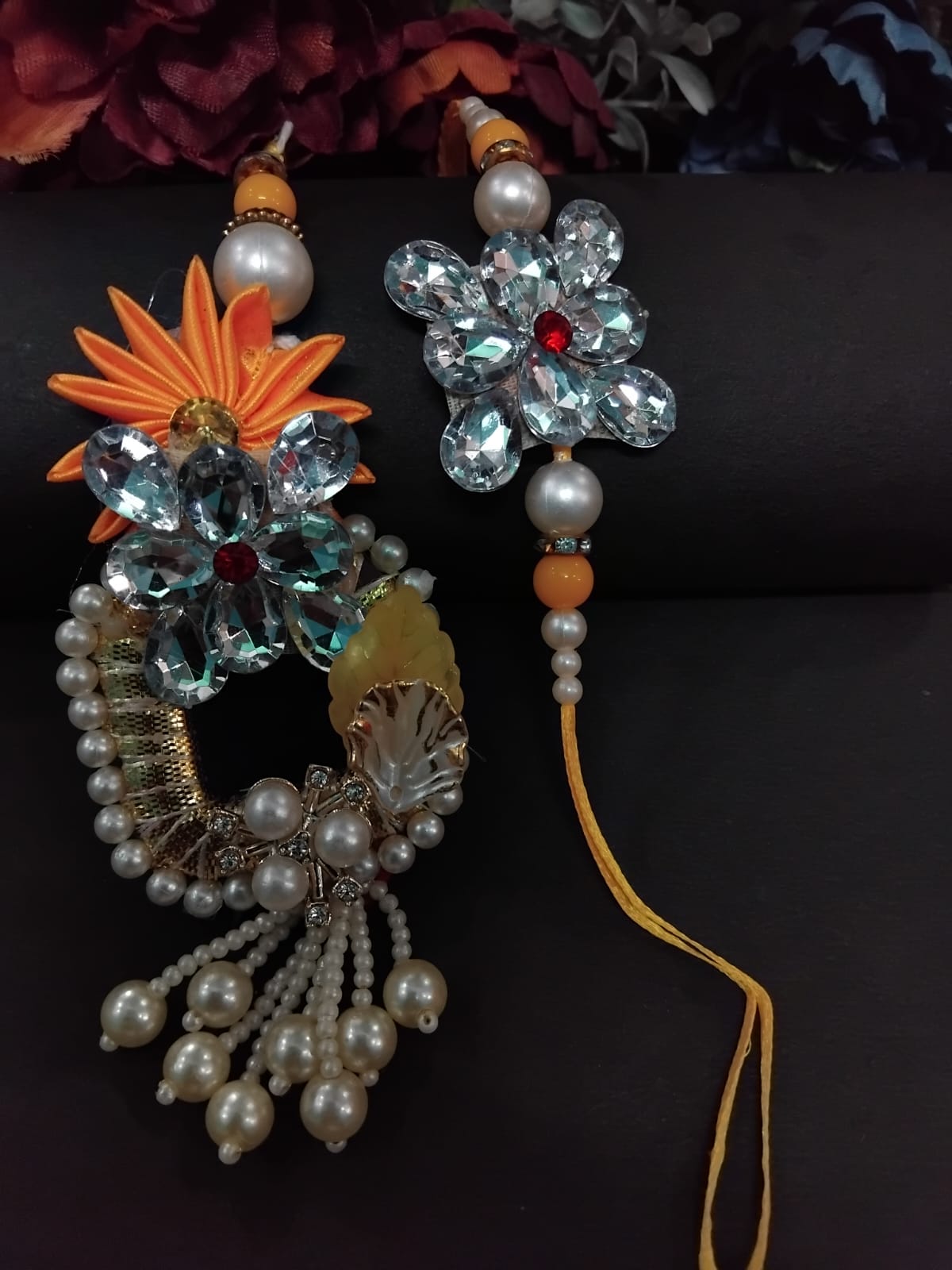 Couple Rakhi Set Button Cryp 2025